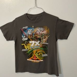Busch Gardens Fla med. gray green t shirt 7x roller coasters souvenir theme park